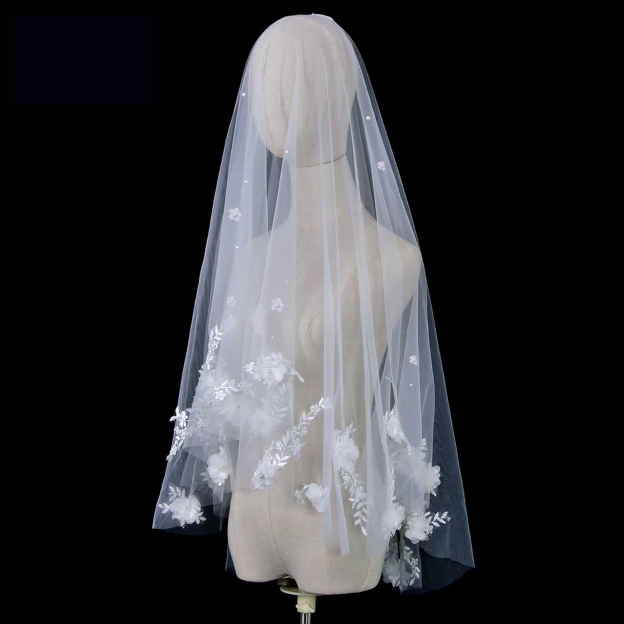 • MARSEILLE • 2 tier 3D lace applique pearl veil