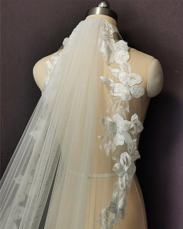 • FLORA • tropical lace bridal veil