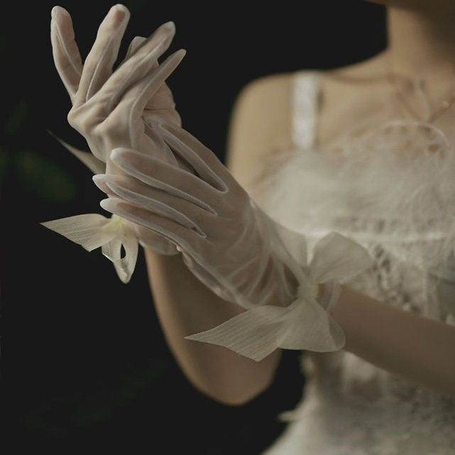 • KELSY • bow tulle gloves