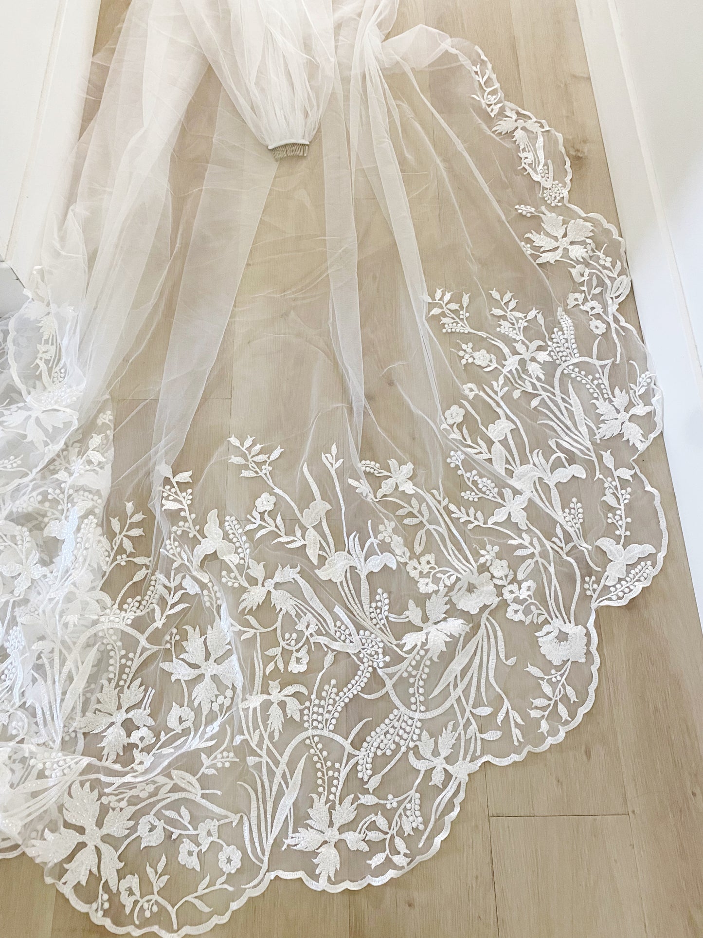 • ALEA • scalloped lace bridal veil